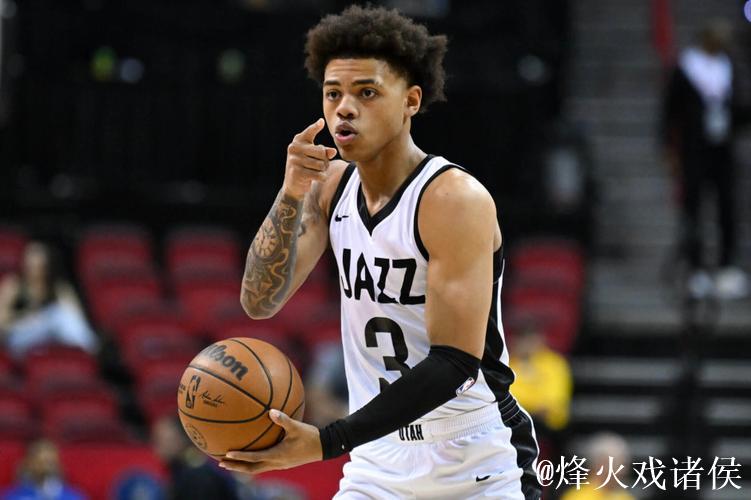 基扬特-乔治突破顶着防守打进，上半场12中8已经砍下27分